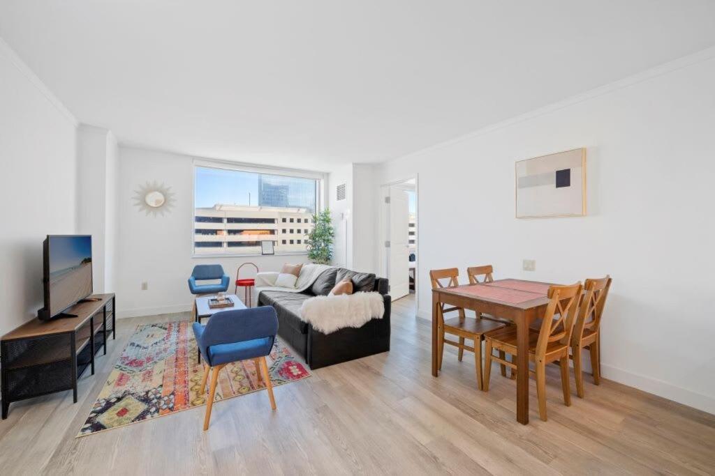Spacious Boardwalk 2Br 3Ba Condo By Cozysuites Atlantic City Exterior photo